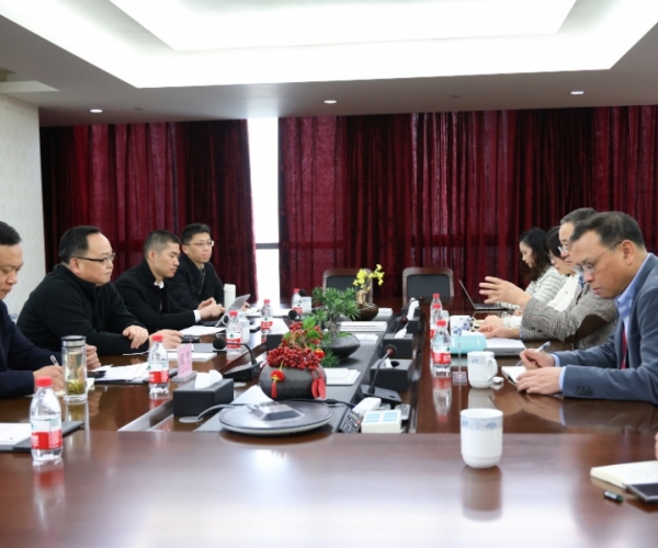 嘉興經(jīng)開(kāi)區黨工委副書(shū)記、管委會(huì )主任戴鋒蒞臨走訪(fǎng)調研